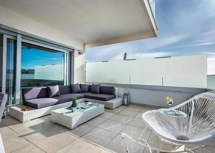 Lovely Modern With Pool Lägenhet *