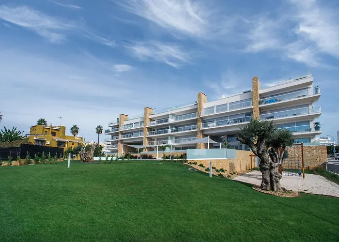 Lägenhet Lovely Modern With Pool