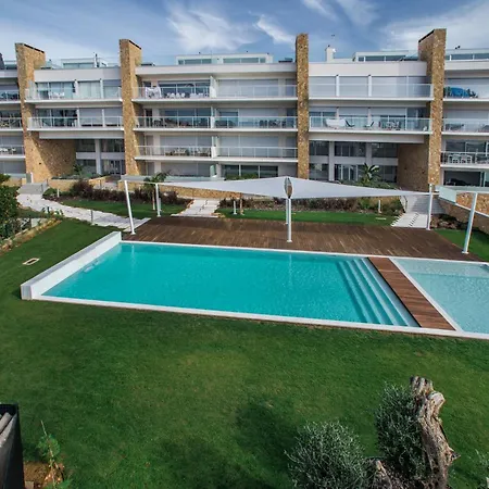 Apartament Lovely Modern With Pool