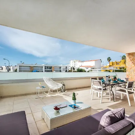 Апартаменты Lovely Modern With Pool Албуфейра