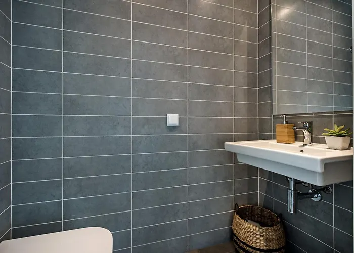 Apartamento Lovely Modern With Pool *