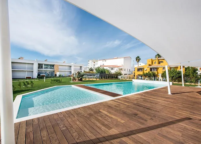 Lovely Modern With Pool Apartamento Albufeira