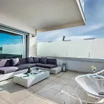Lovely Modern With Pool דירה *