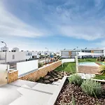 דירה Lovely Modern With Pool *