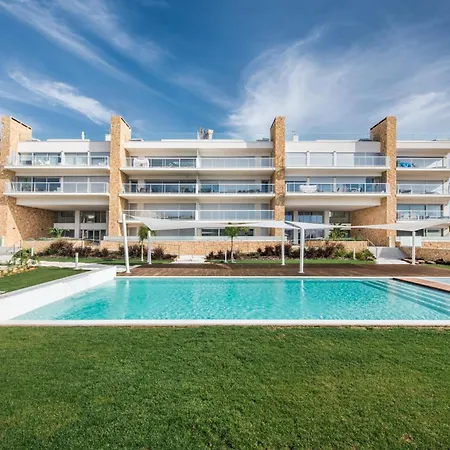 Lovely Modern With Pool Албуфейра
