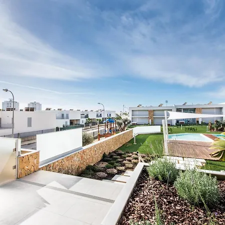 Lägenhet Lovely Modern With Pool Albufeira