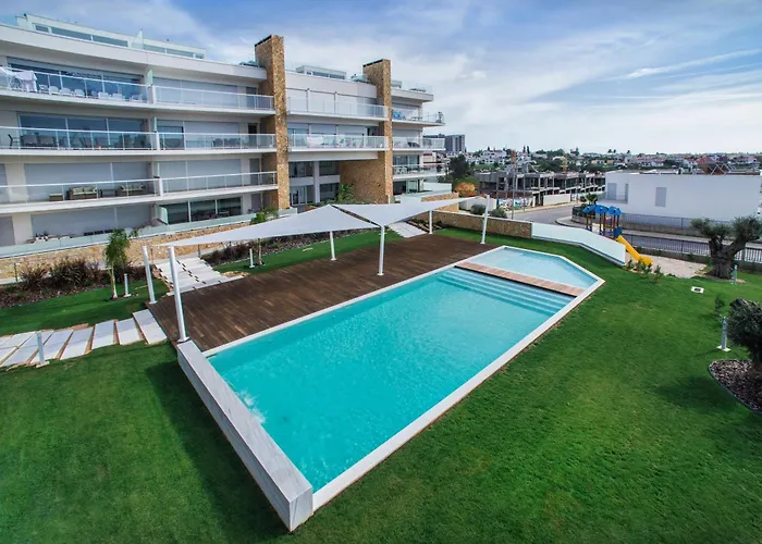 Appartement Lovely Modern With Pool *